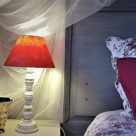 L'ile Aux Mimosas Bed & Breakfast