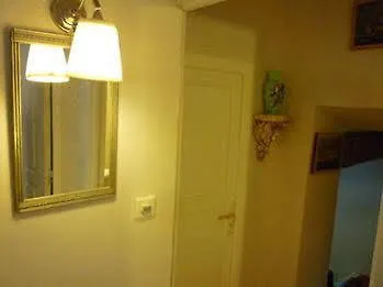 L'ile Aux Mimosas * Tautavel