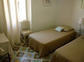 L'ile Aux Mimosas * Tautavel